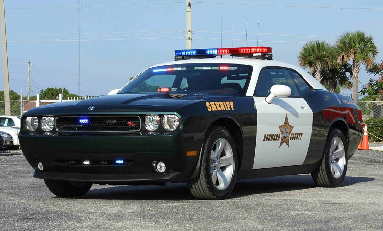 Buzzdrives.com | 15 Coolest Police Cars In The World