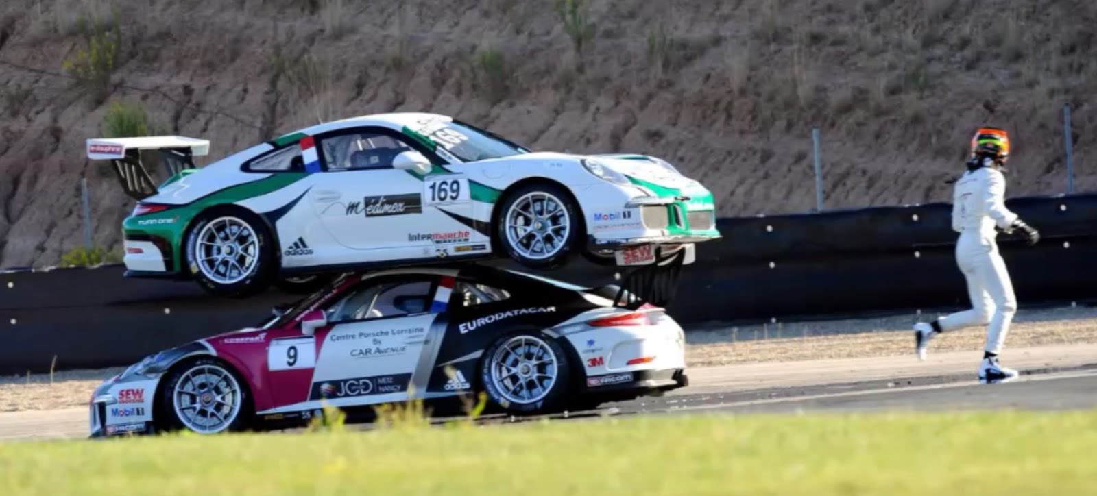 12-Porsche-stack-up